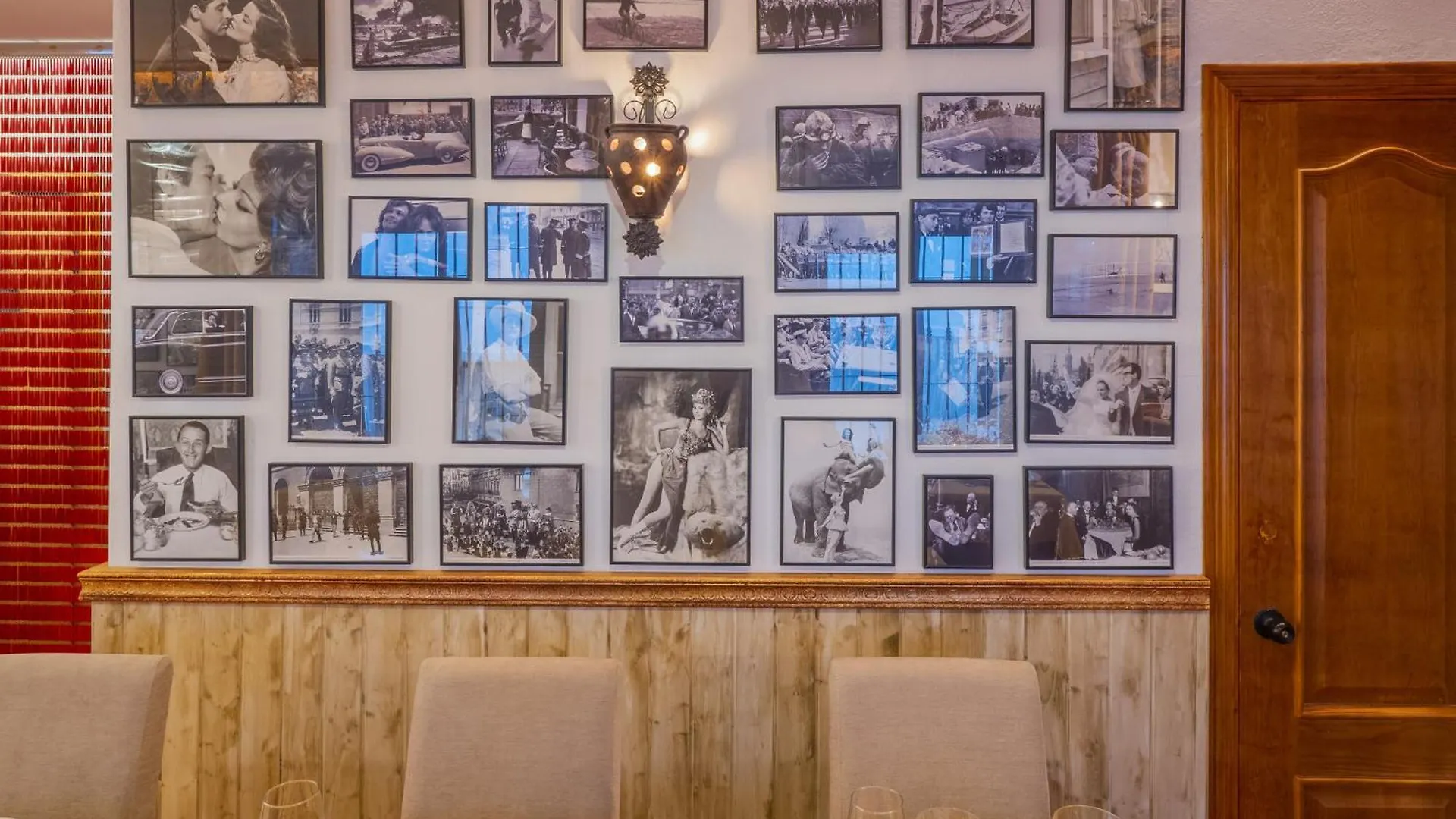 Cubo'S Hostal La Plaza Room 101 With Breakfast Tolox Guest house
